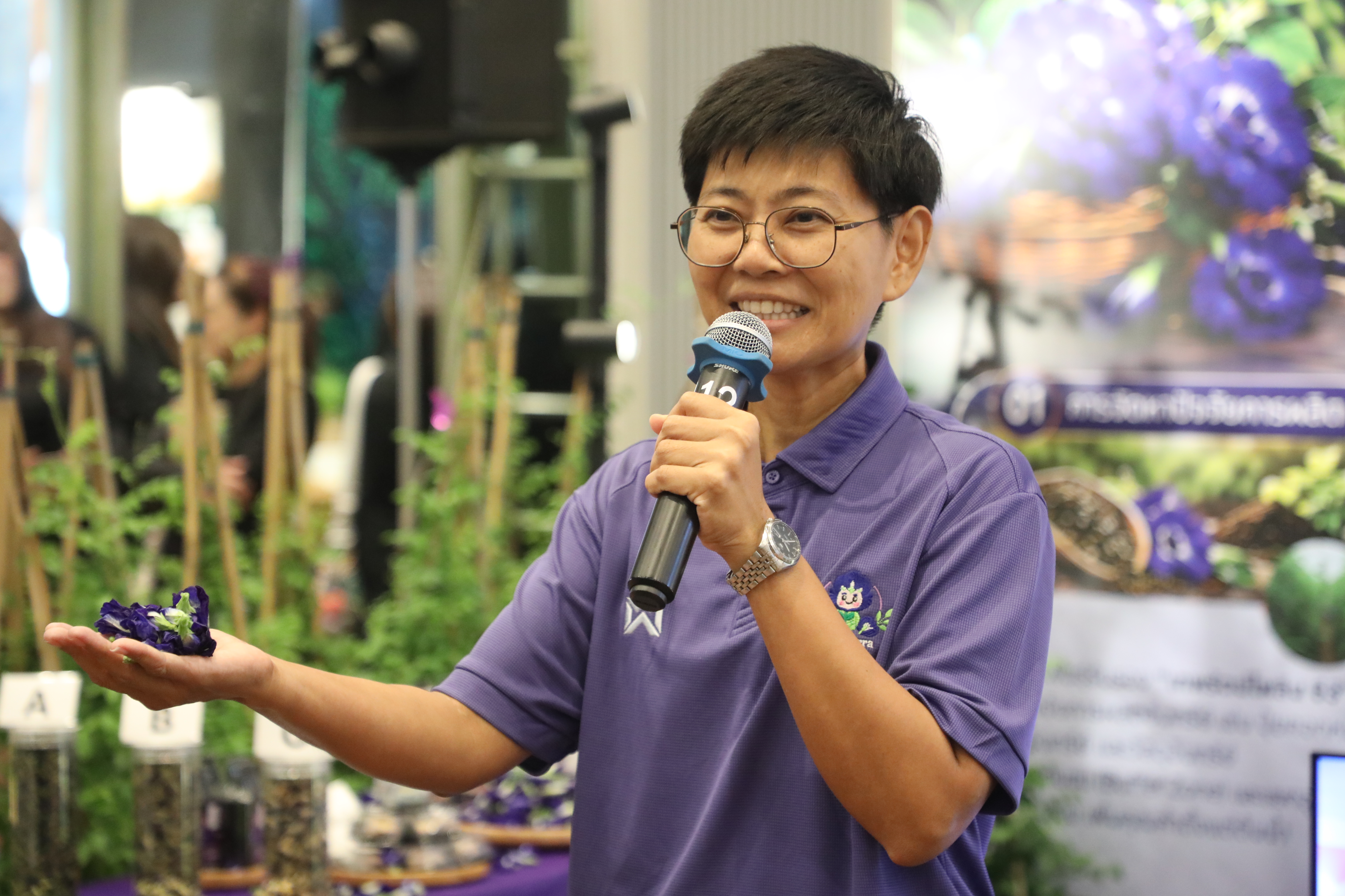 title - เข้าร่วมชมการจัดนิทรรศการ และนำเสนอผลงานกลุ่ม สินค้าเกษตรมูลค่าสูงและแผนผลักดันสินค้าเกษตรมูลค่าสูง เพื่อการส่งออกไปยังต่างประเทศ หลักสูตร นักบริหารการพัฒนาการเกษตรและสหกรณ์ ระดับสูง (นบส.) รุ่นที่ 94